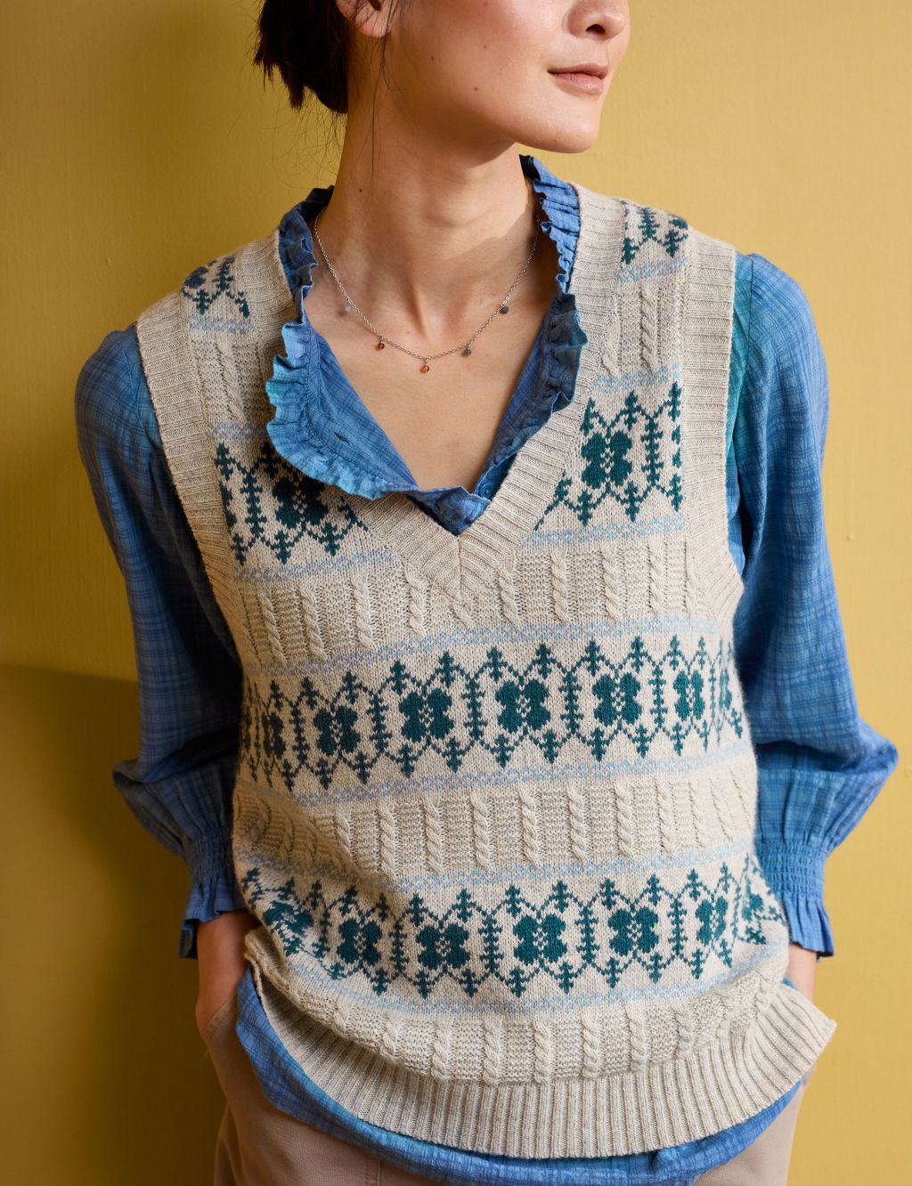 Organic Cotton Blend Patterned Knitted Vest image 5