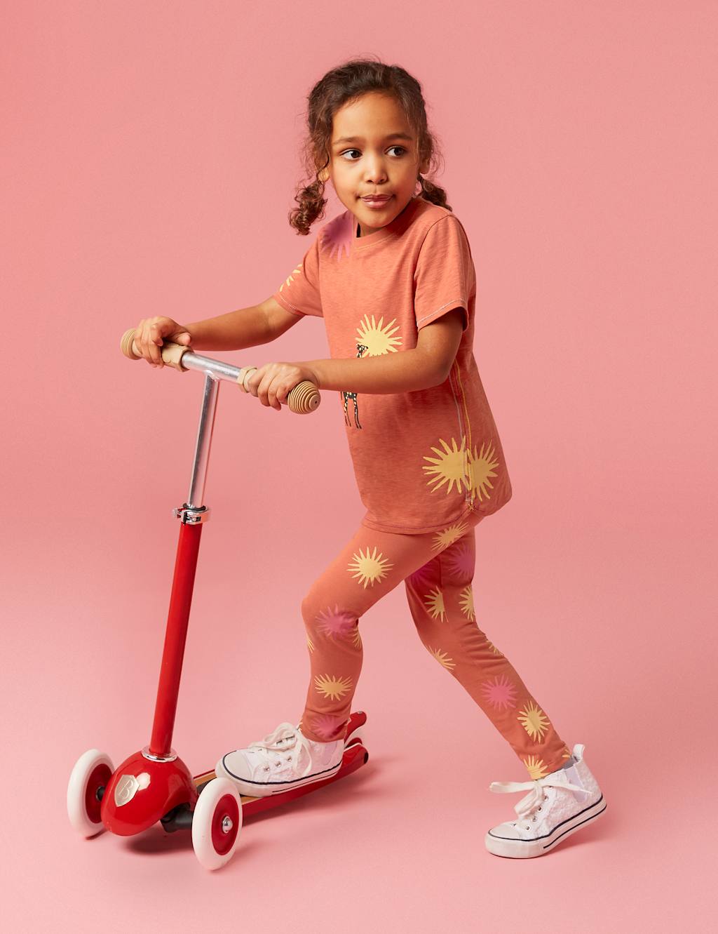Pure Cotton Giraffe Print T-Shirt (3-10 Yrs) image 3
