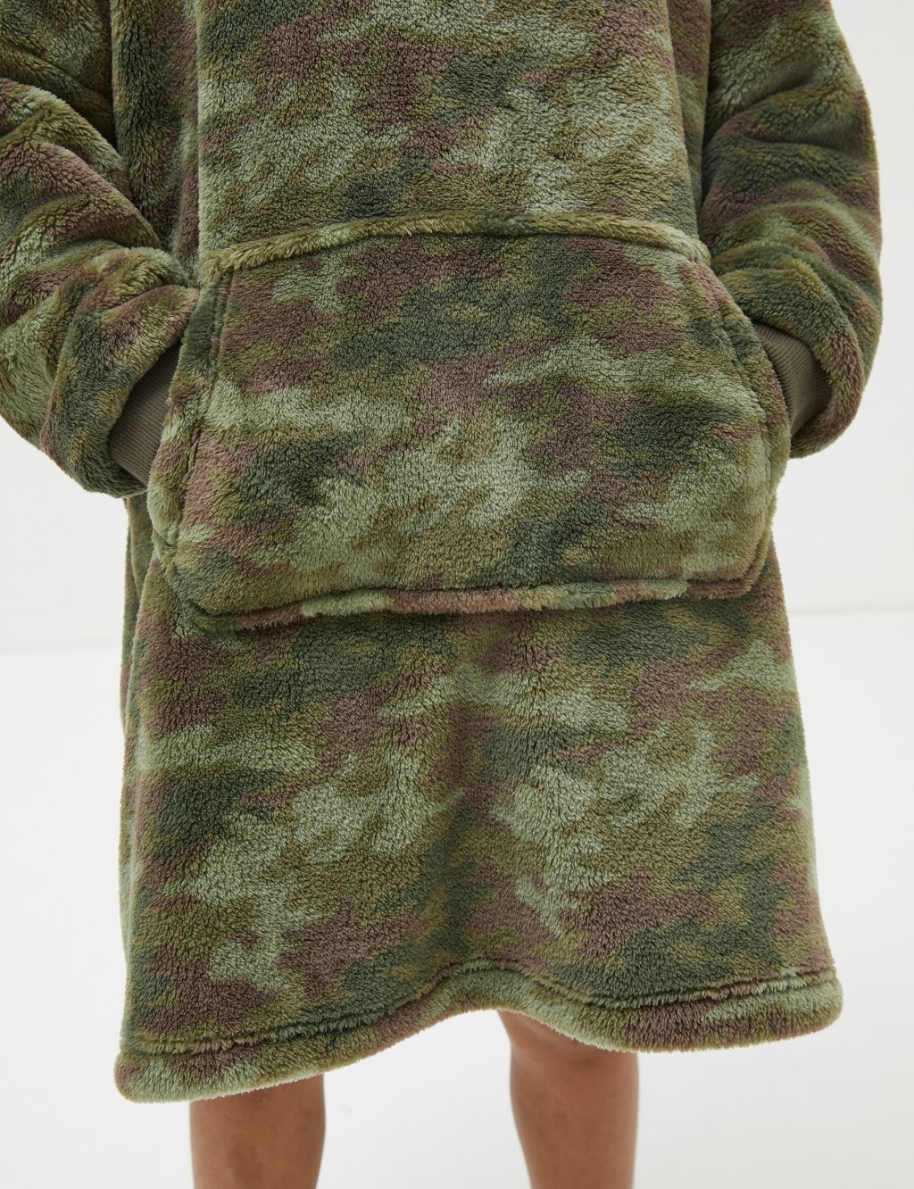 Fleece Camouflage Oversized Hoodie image 5