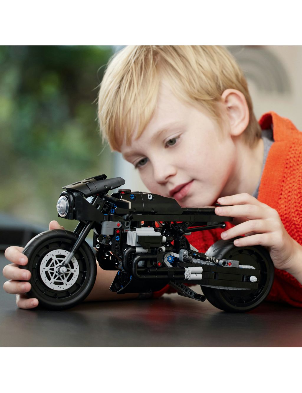 LEGO Technic THE BATMAN – BATCYCLE Bike Set (9+ Yrs) image 5