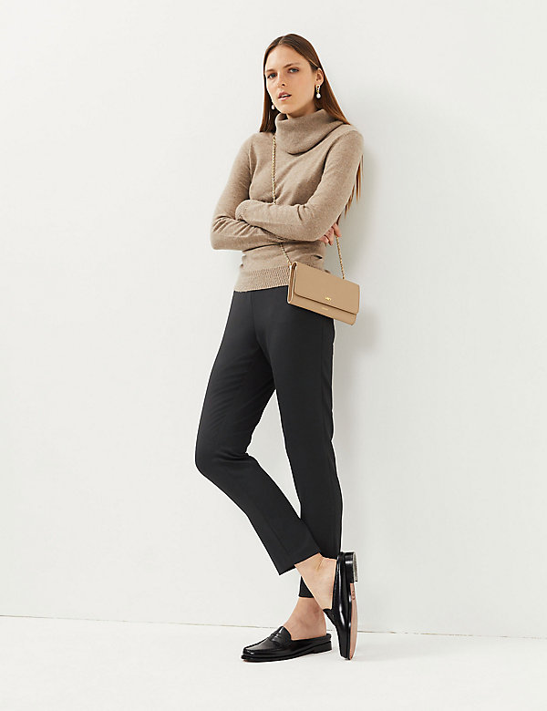 Women’s Wool Tapered Trousers