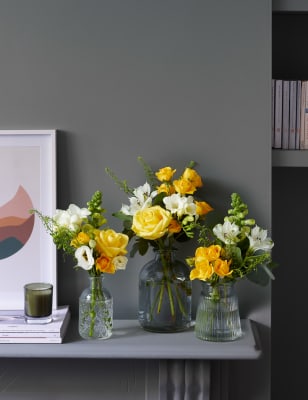 Budvase Easter Trio (Delivery from 4th April 2023)