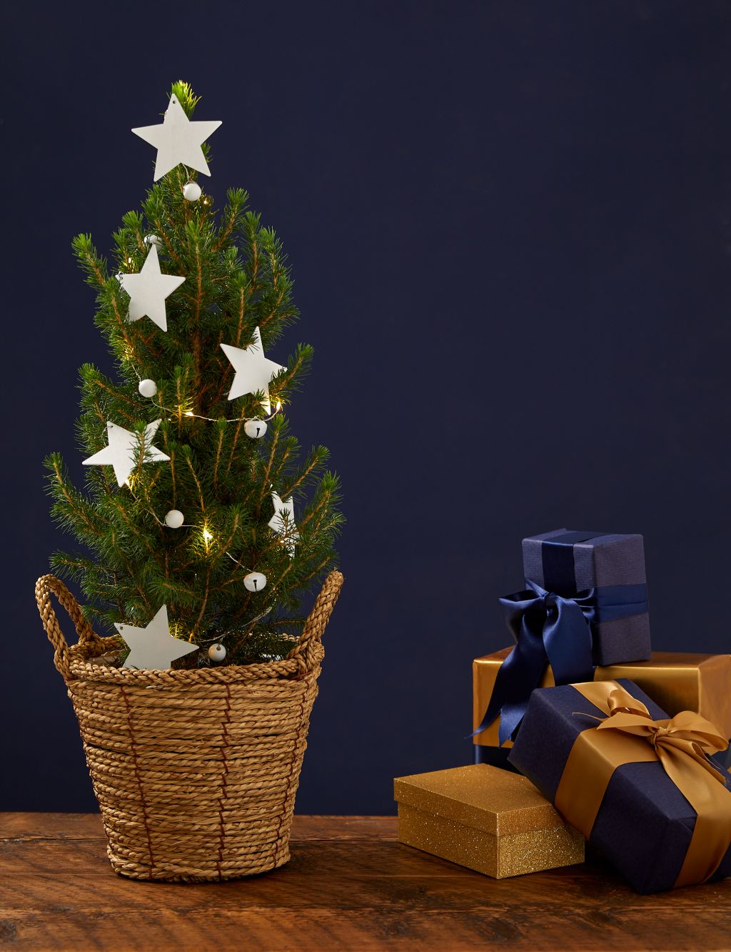 Large Luxury Christmas Tree image 1