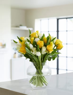 Roses & Tulips April Bouquet (Delivery from 3rd April 2023)
