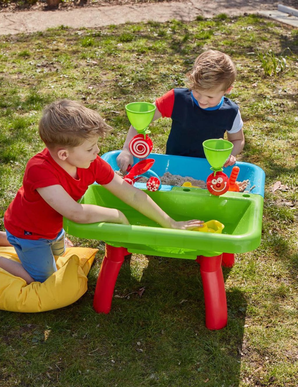 Elc water and sand table outlet