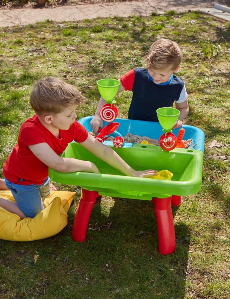Sand and Water Table (3-8 Yrs) 3 of 3