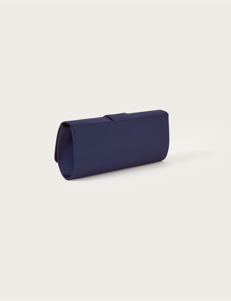 Freyaa brooch hotsell detail evening bag