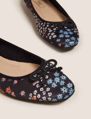 Floral store ballerina shoes