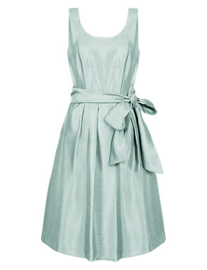Scoop Neck Belted Prom Dress ONLINE ONLY Image 2 of 6
