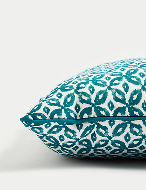 Set of 2 Geometric Outdoor Cushions Image 2 of 7