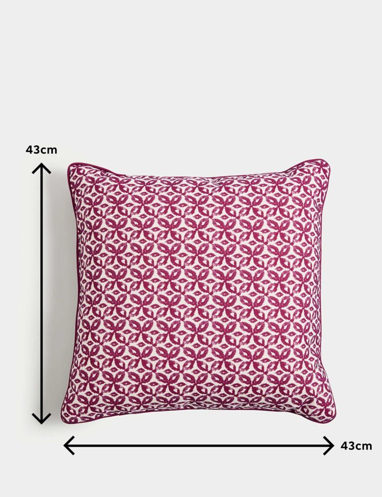 Set of 2 Geometric Outdoor Cushions 8 of 8