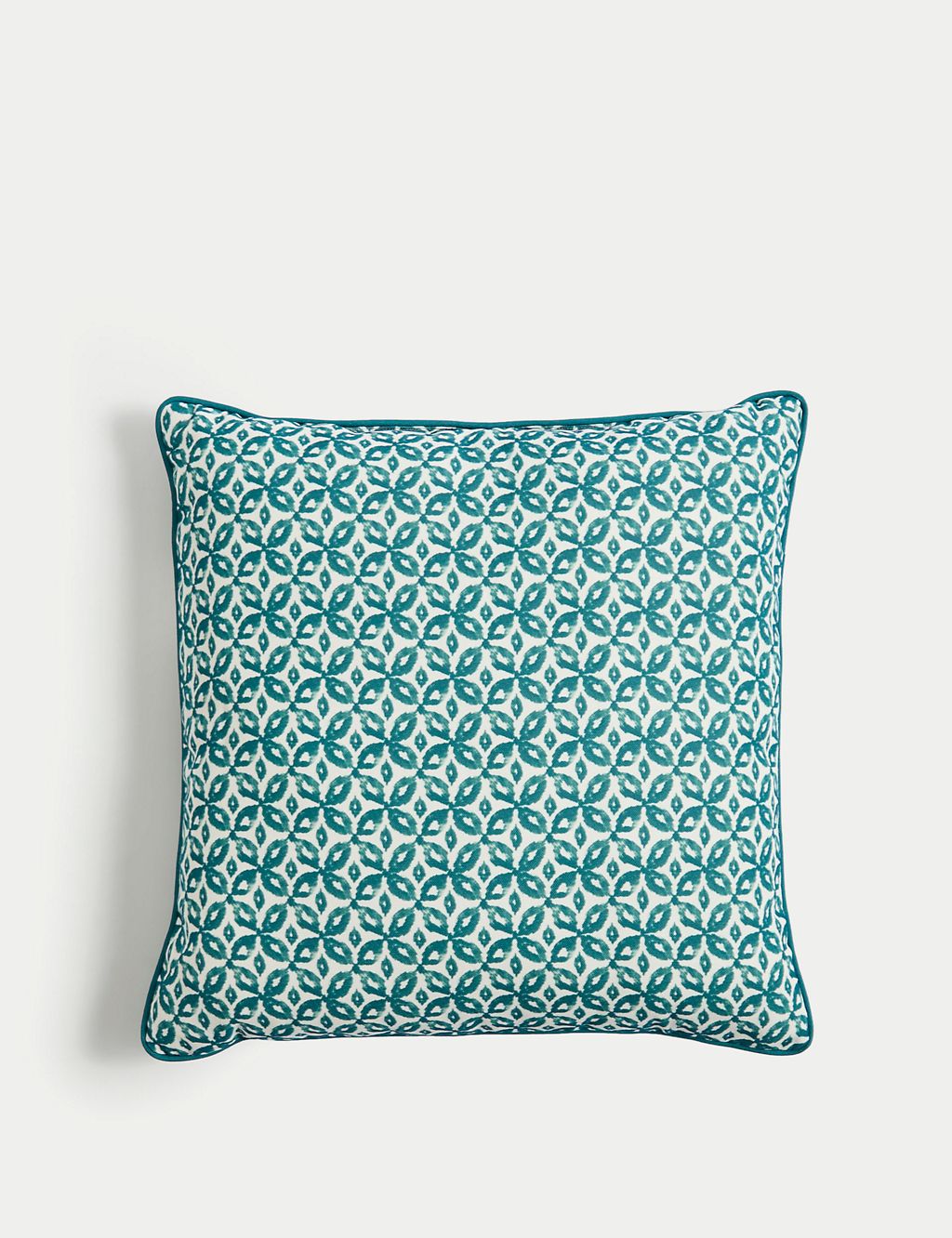 Set of 2 Geometric Outdoor Cushions 2 of 7