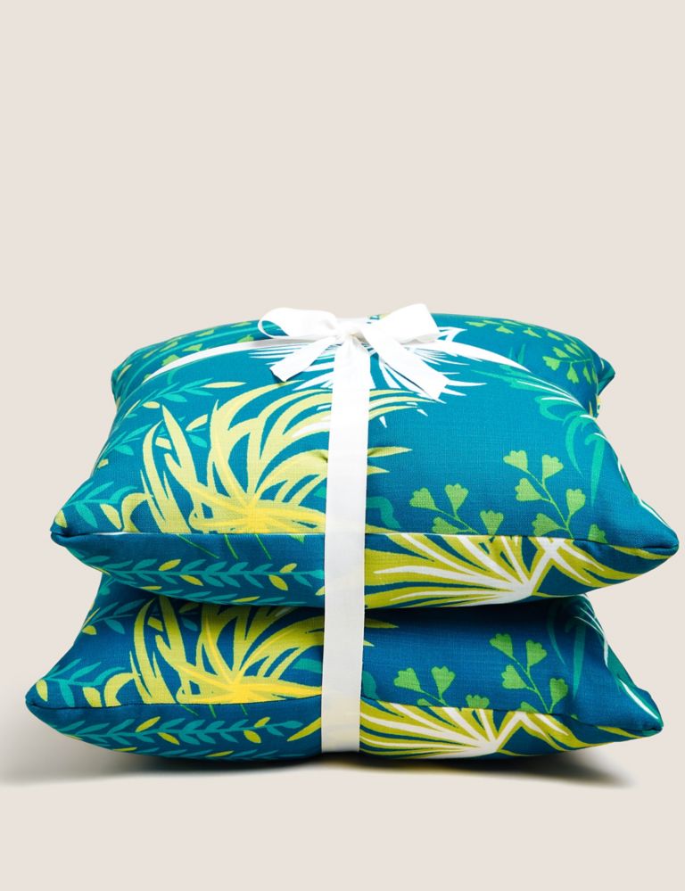 Set of 2 Leaf Print Outdoor Cushions 1 of 10