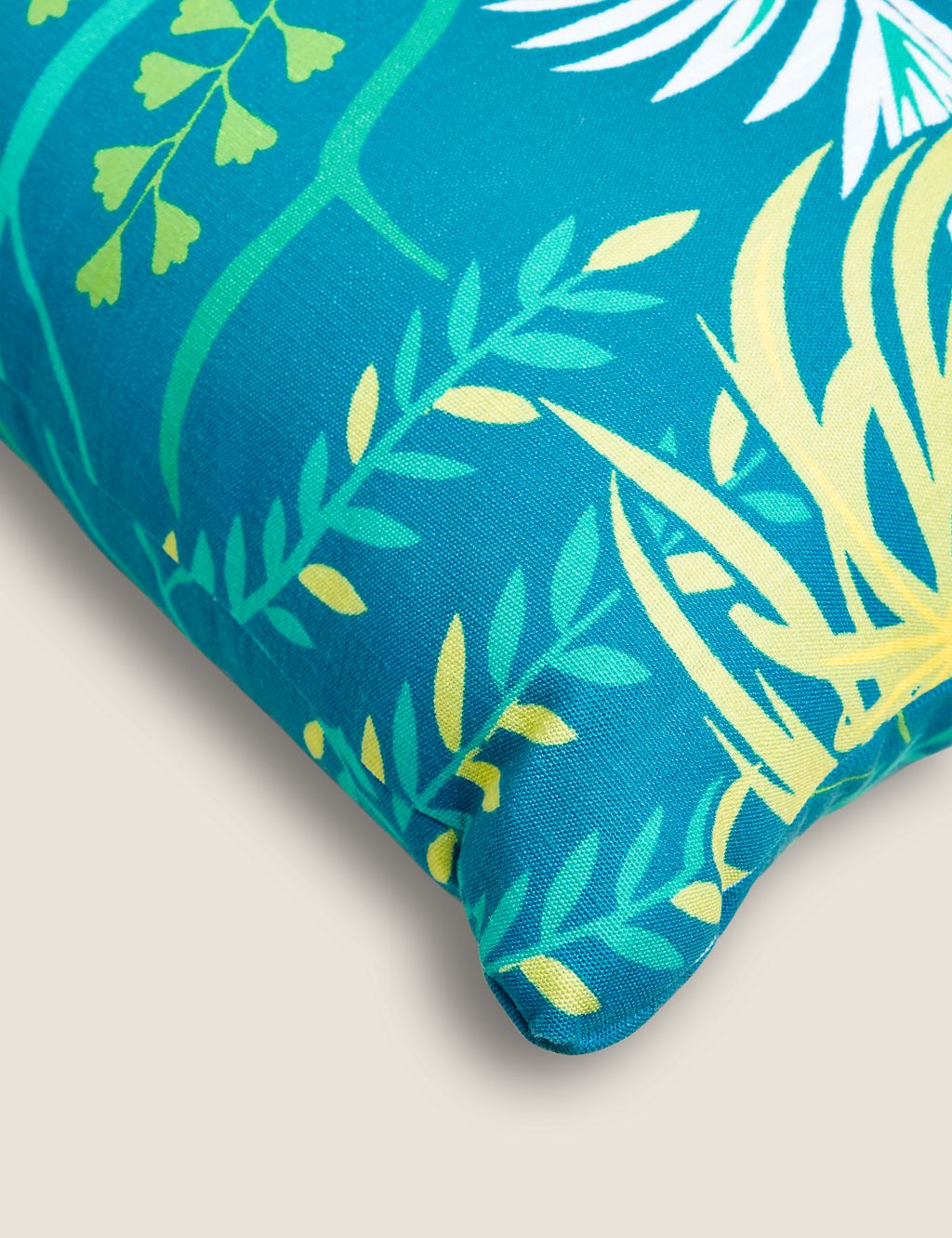 Set of 2 Leaf Print Outdoor Cushions 8 of 10