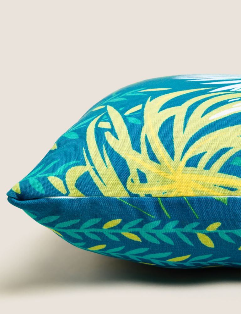 Set of 2 Leaf Print Outdoor Cushions 3 of 10