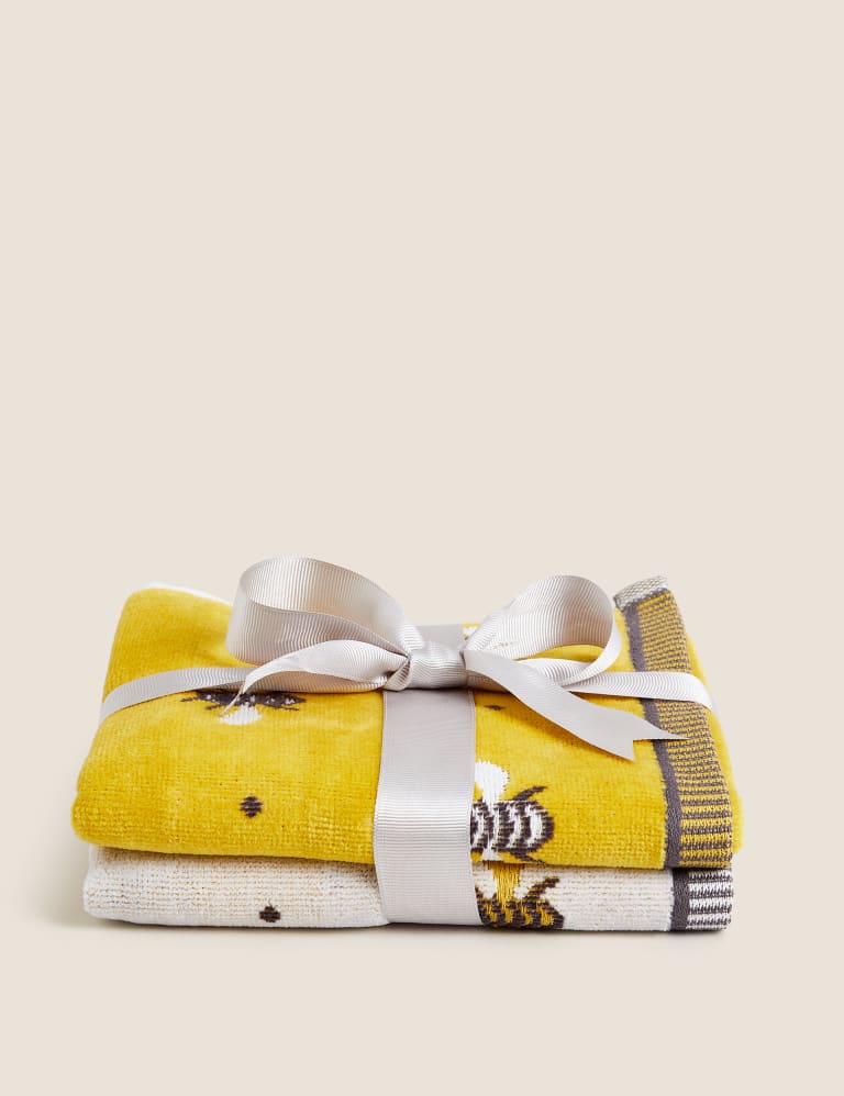 Set of 2 Pure Cotton Bee Towels M S Collection M S