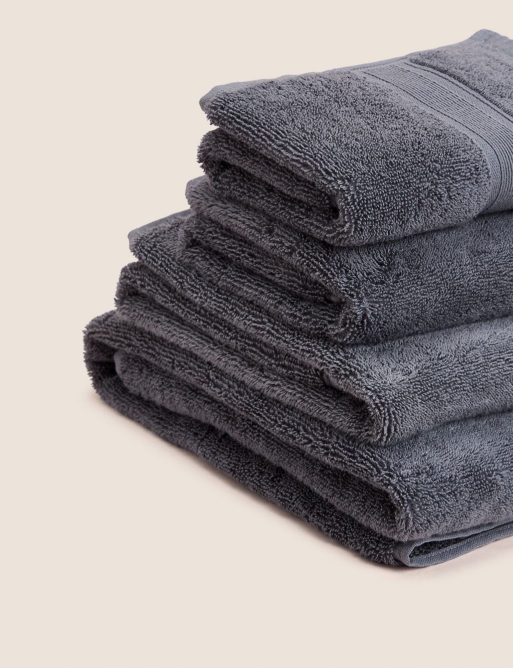 Set of 2 Super Soft Pure Cotton Towels 1 of 4