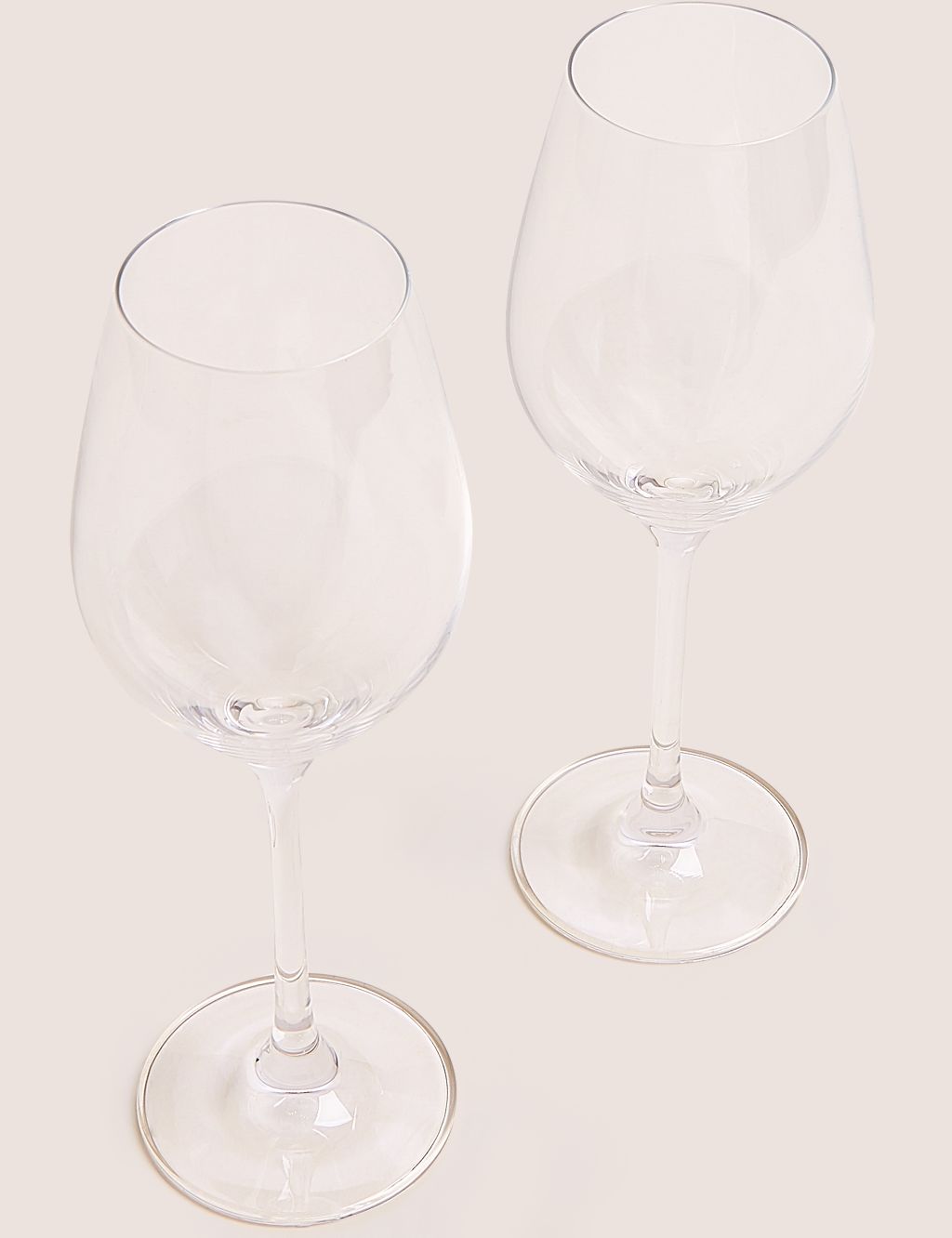 Set of 2 Wine Glasses 1 of 3