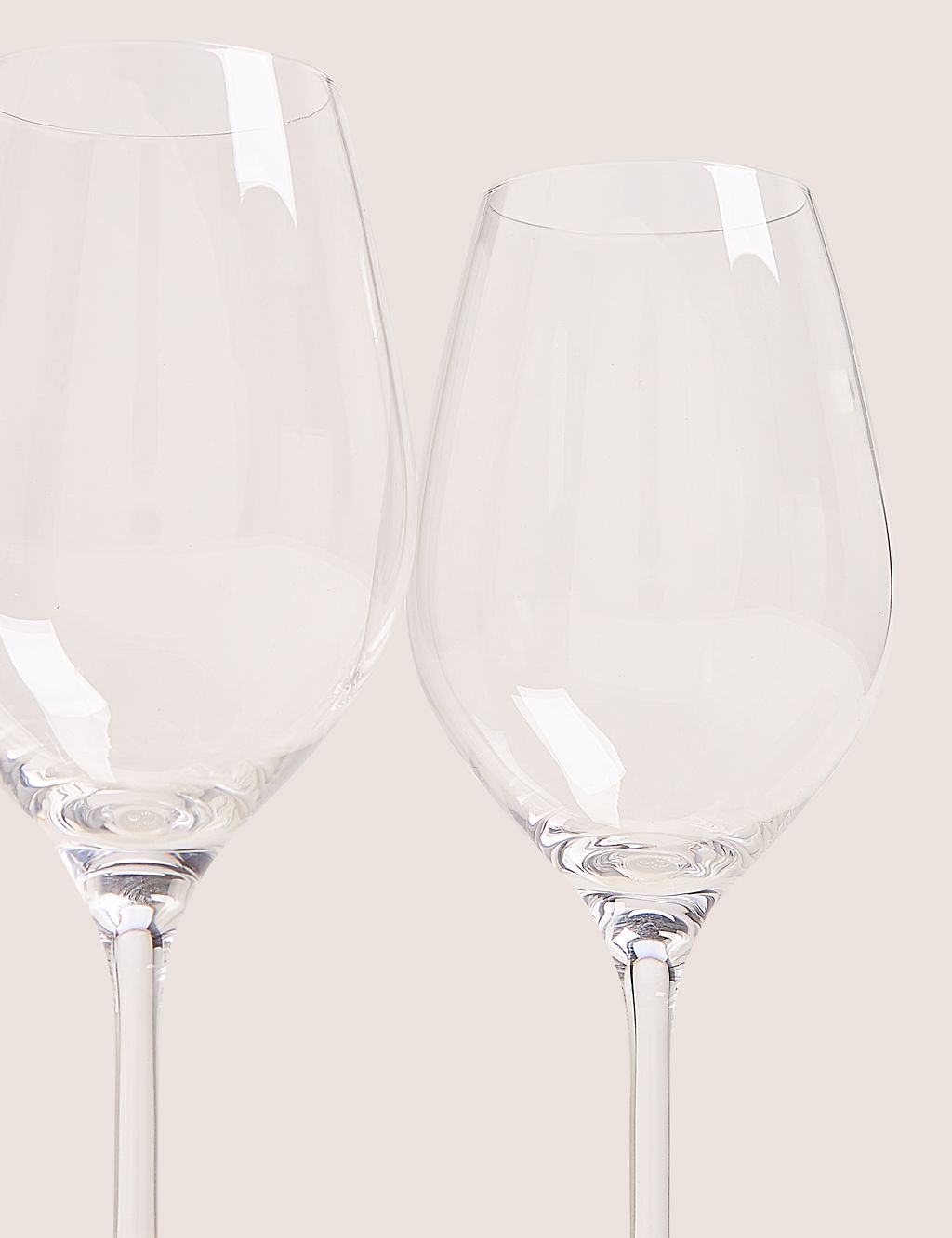 Set of 2 Wine Glasses 2 of 3