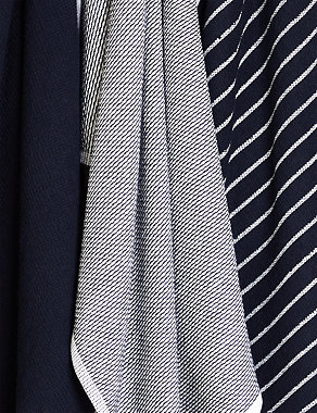 Set of 3 Cotton Rich Tea Towels Image 2 of 3