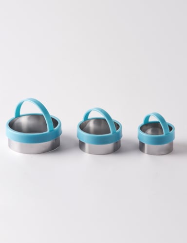 Set of 3 Round Cookie Cutters 2 of 3