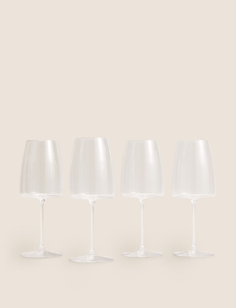 Set of 4 Contemporary Red Wine Glasses 1 of 3