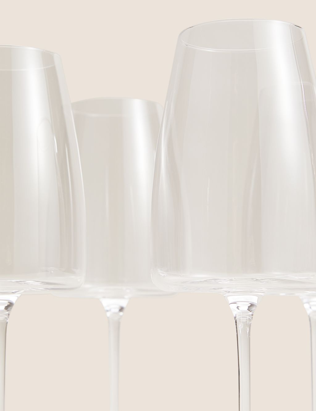 Set of 4 Contemporary White Wine Glasses 2 of 3