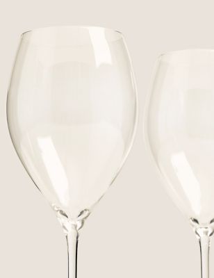 https://asset1.cxnmarksandspencer.com/is/image/mands/Set-of-4-Large-White-Wine-Glasses-4/PL_05_T34_5415L_D9_X_EC_2