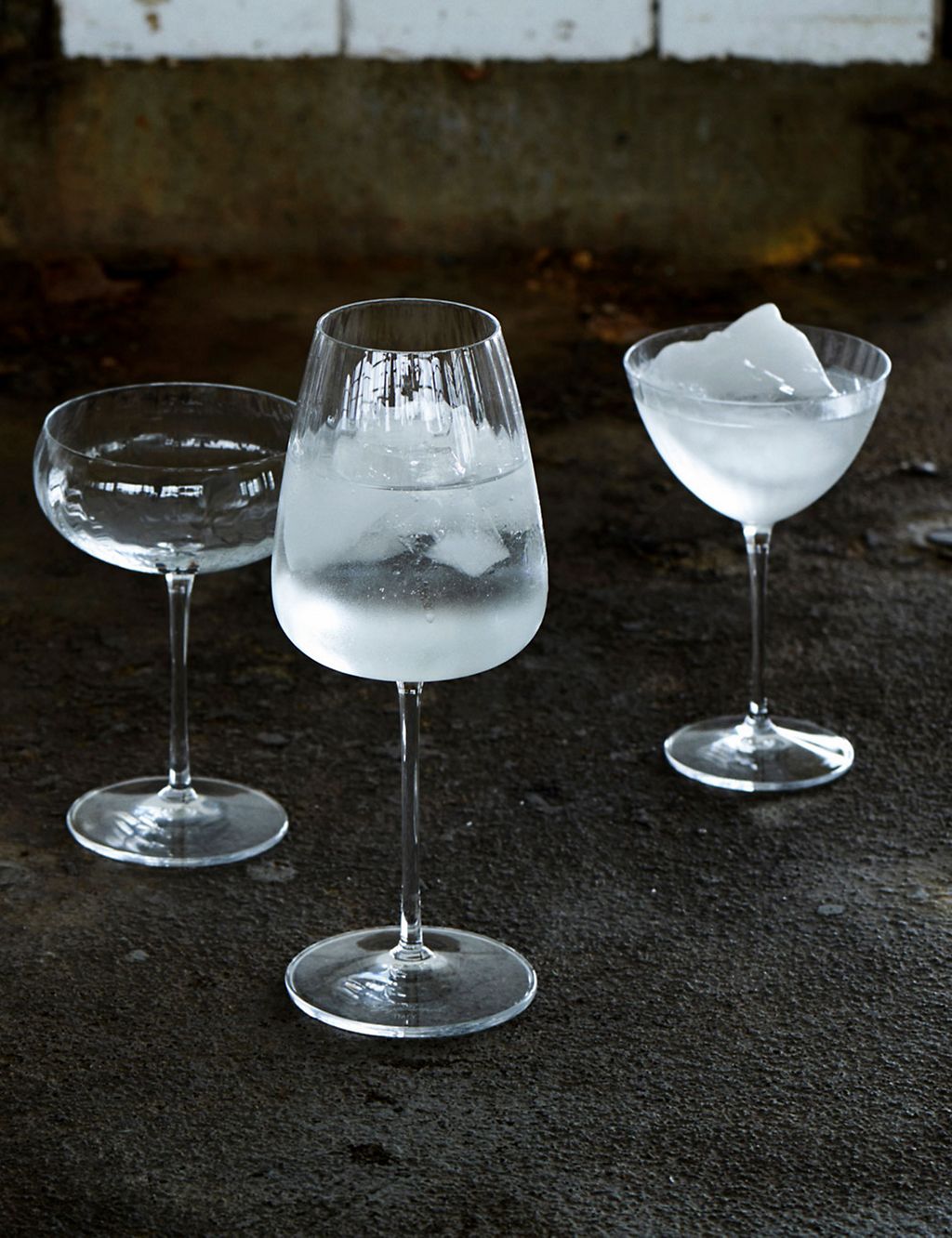 Set of 4 Optica Burgundy & Gin Glasses 4 of 5