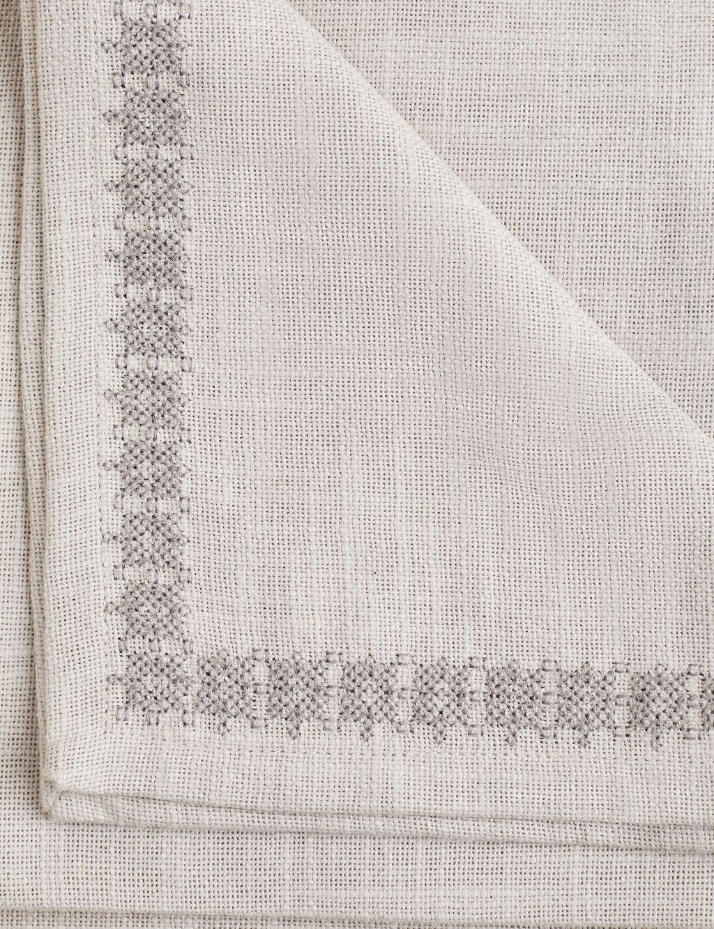 Set of 4 Pure Cotton Embroidered Napkins 2 of 5
