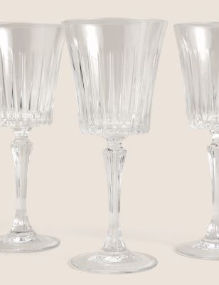 Set of 4 Timeless Wine Glasses Image 2 of 3