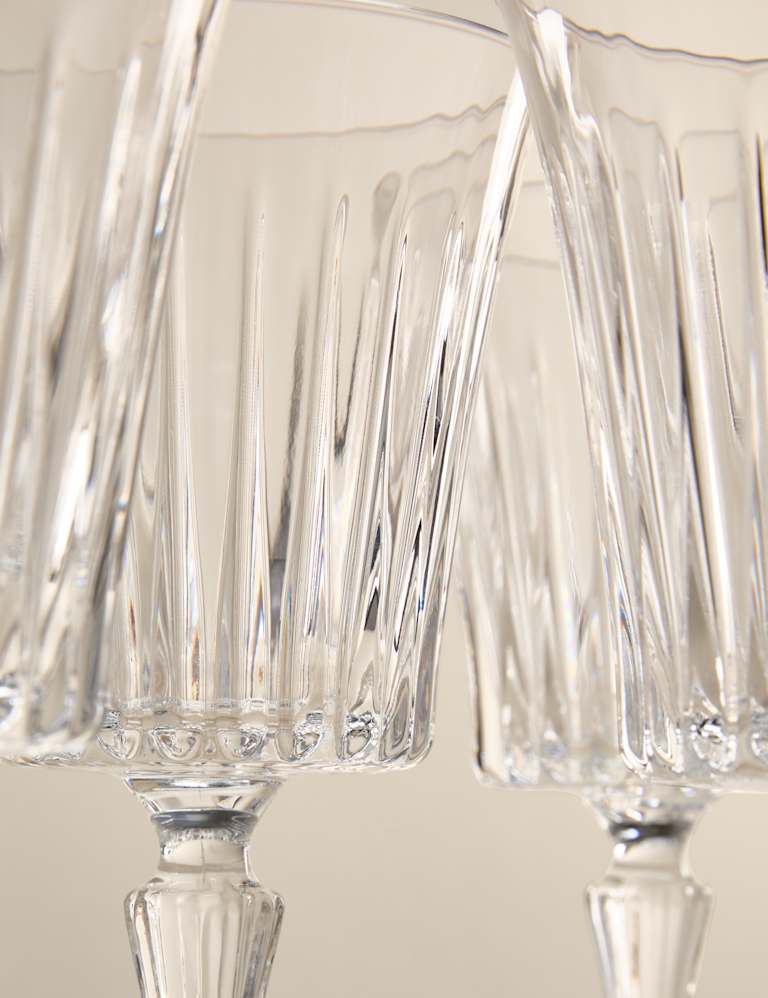 Set of 4 Timeless Wine Glasses 2 of 3