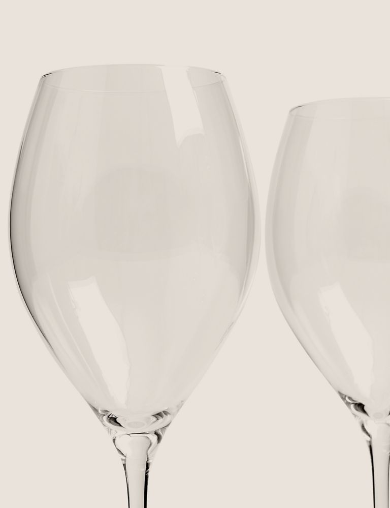 Set of 4 White Wine Glasses 4 of 5