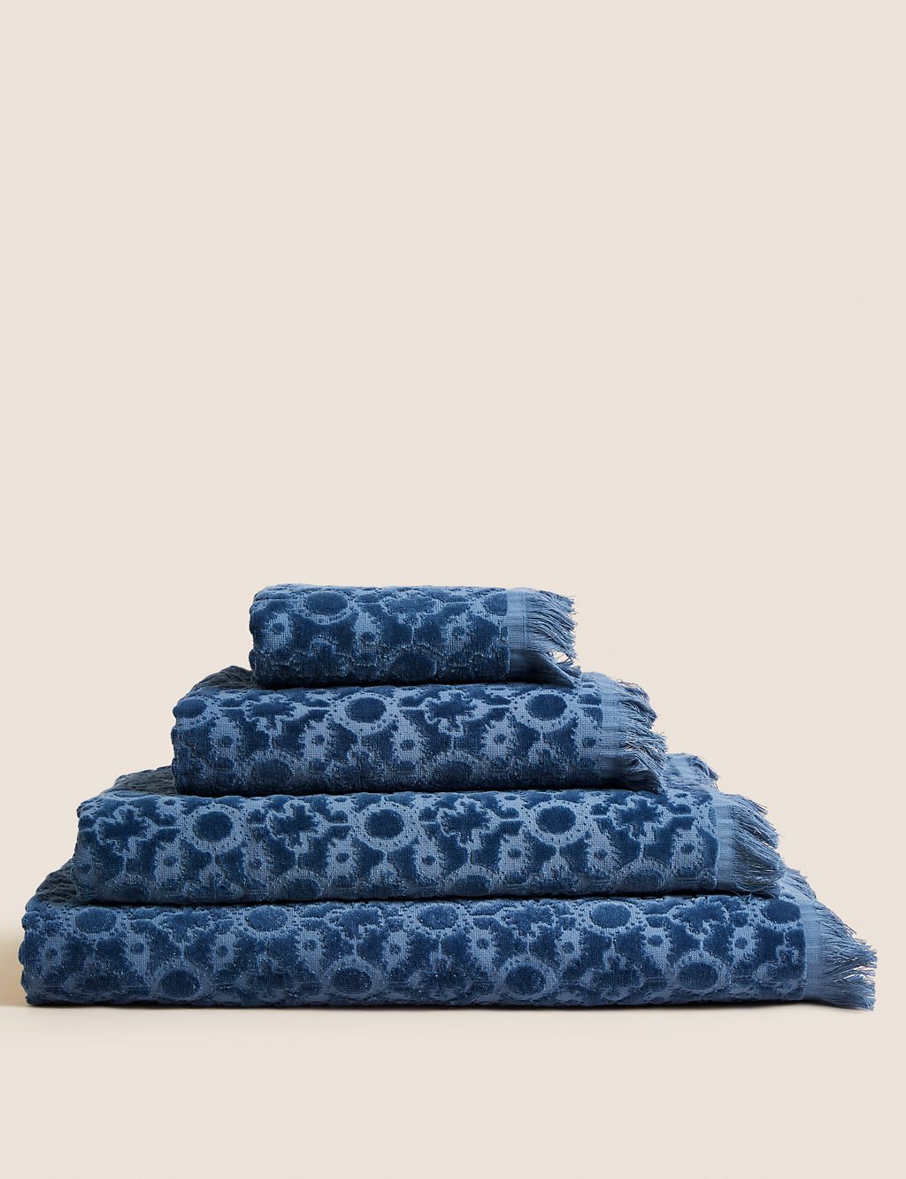 Seville Fontelina Pure Cotton Jacquard Towel 2 of 7