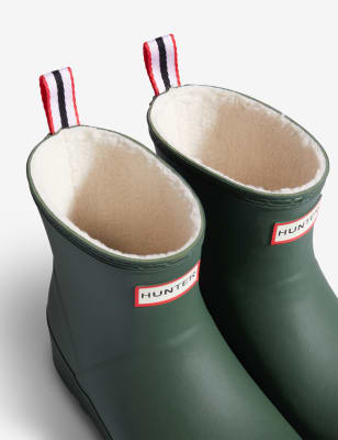 Short hotsell wellies hunter