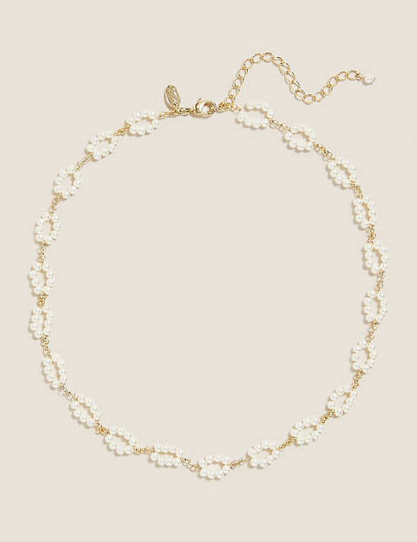 Short Pearl Effect Circle Necklace Image 1 of 1