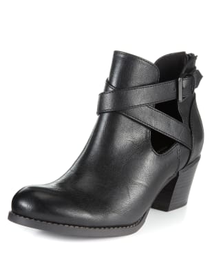 Side cut outlet bootie