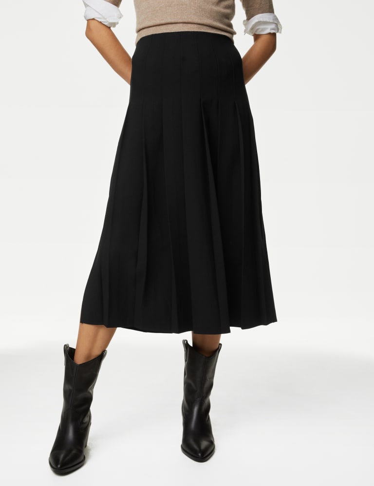 Black pleated outlet skirt m&s