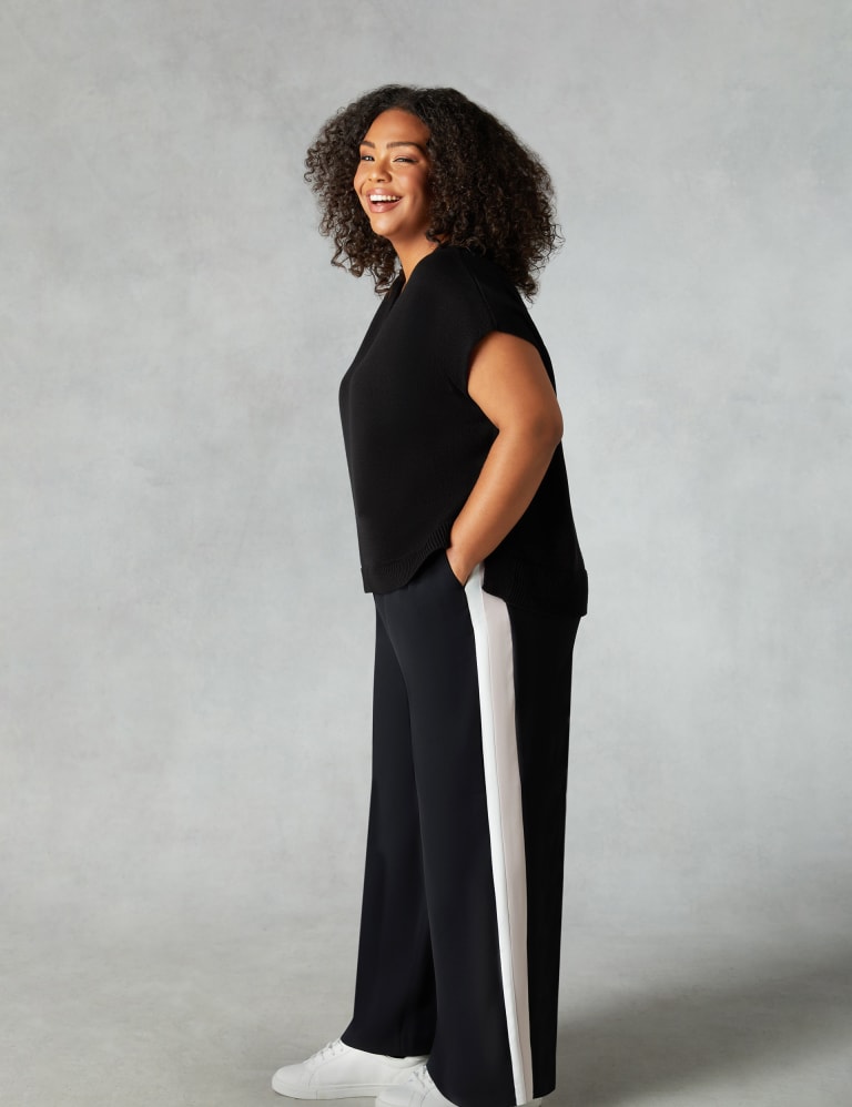 Club L London Wide Leg Trouser With Side Splits in Black