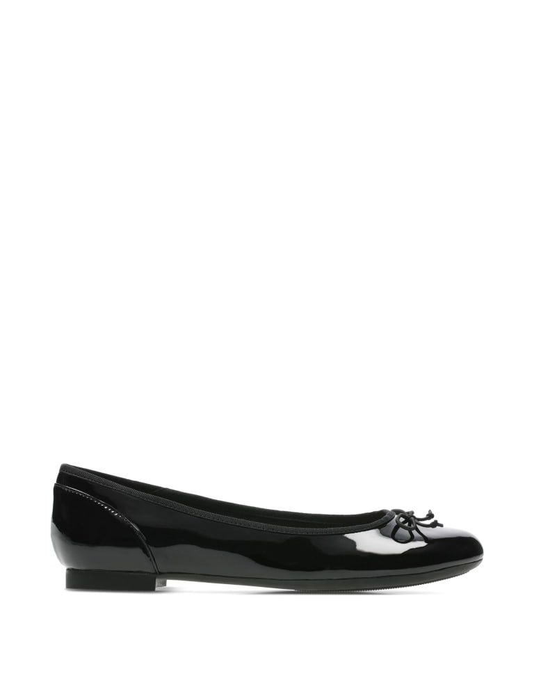 Slip On Bow Flat Pumps CLARKS M S