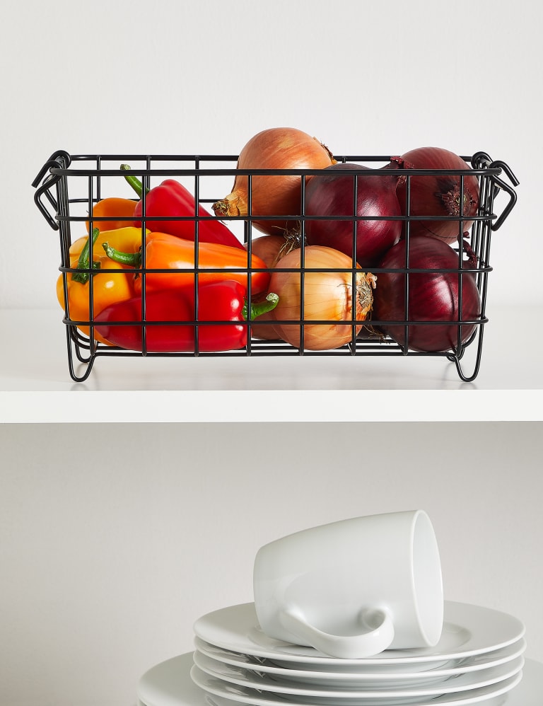 Stackable wire baskets top