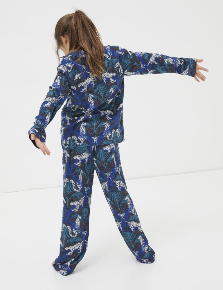 Old navy snow leopard pajamas top
