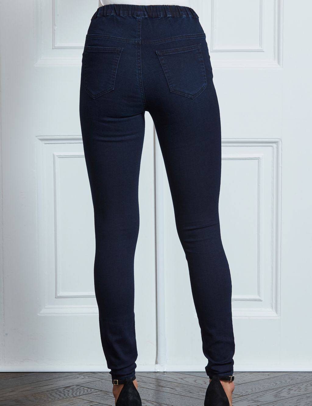 M&S £17.50 high-waist jeggings in 13 colours shoppers 'can't give up' -  Wales Online