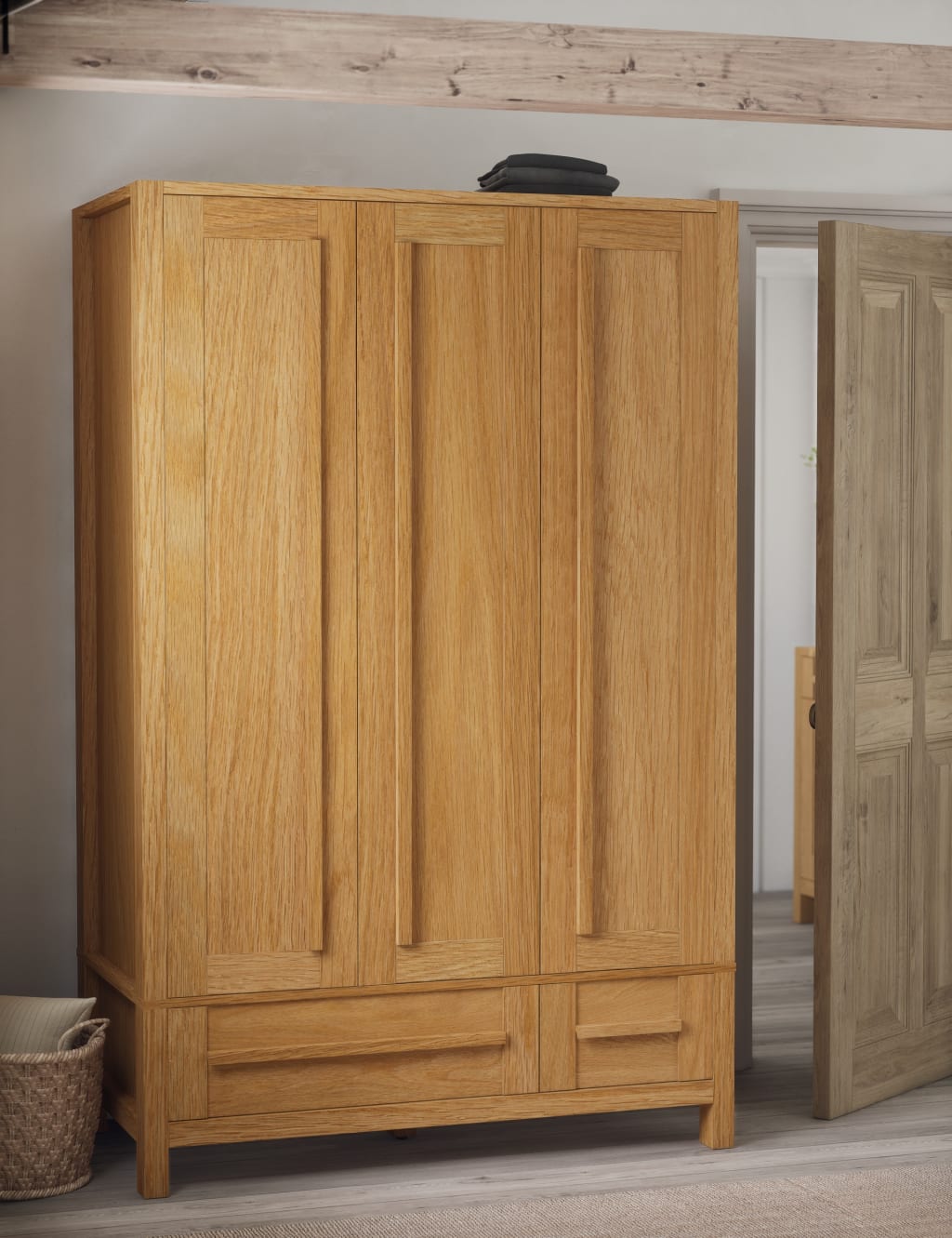 Large 2024 oak wardrobes