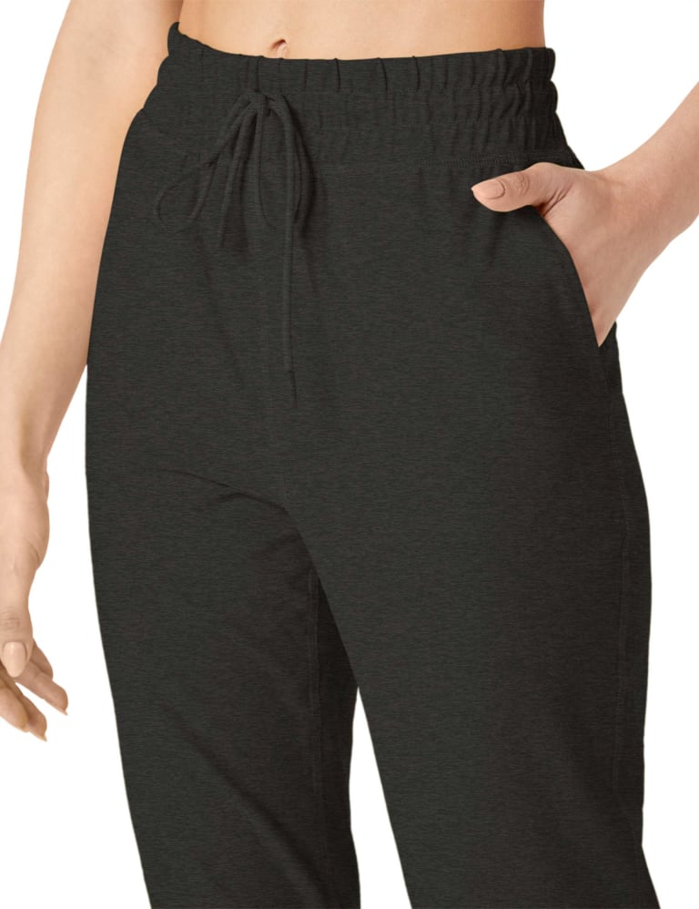 Beyond yoga featherweight spacedye jogger best sale