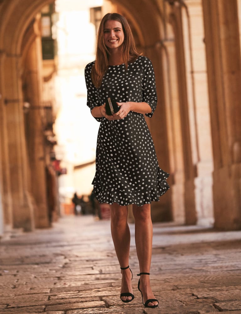 Spot Print Round Neck Knee Length Shift Dress