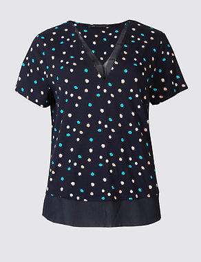 Spotted V-Neck Short Sleeve T-Shirt Image 2 of 4