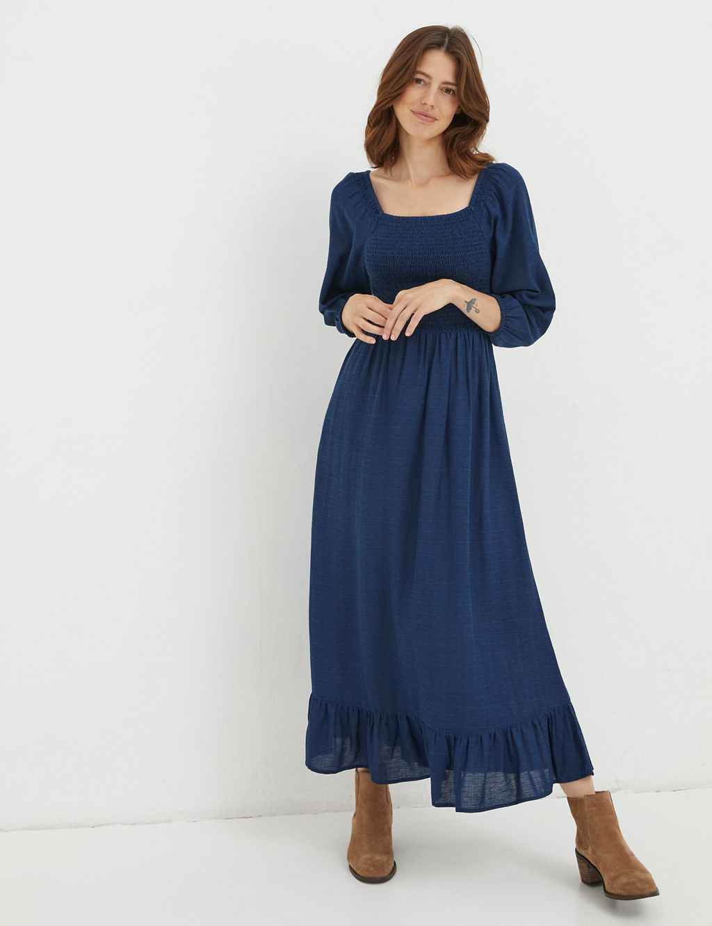 Square Neck Midi Shirred Dress with Linen 3 of 5