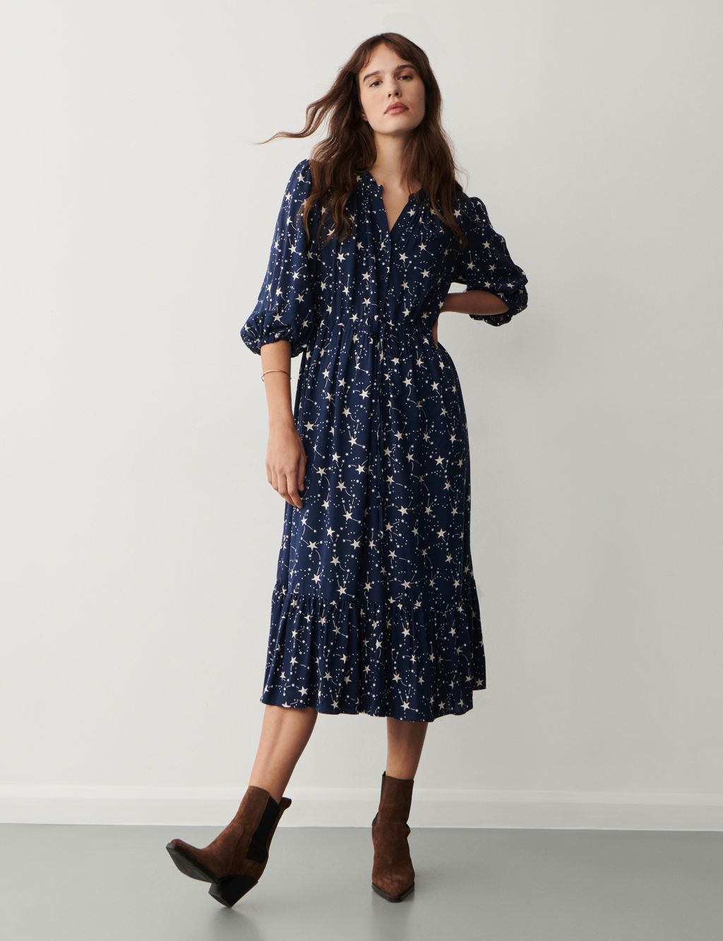 Star Print V-Neck Belted Midi Tiered Dress | Finery London | M&S