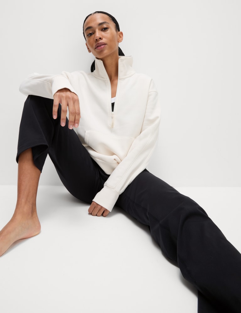 https://asset1.cxnmarksandspencer.com/is/image/mands/Straight-Leg-Yoga-Joggers/SD_01_T51_6073_Y0_X_EC_2?%24PDP_IMAGEGRID%24=&wid=768&qlt=80